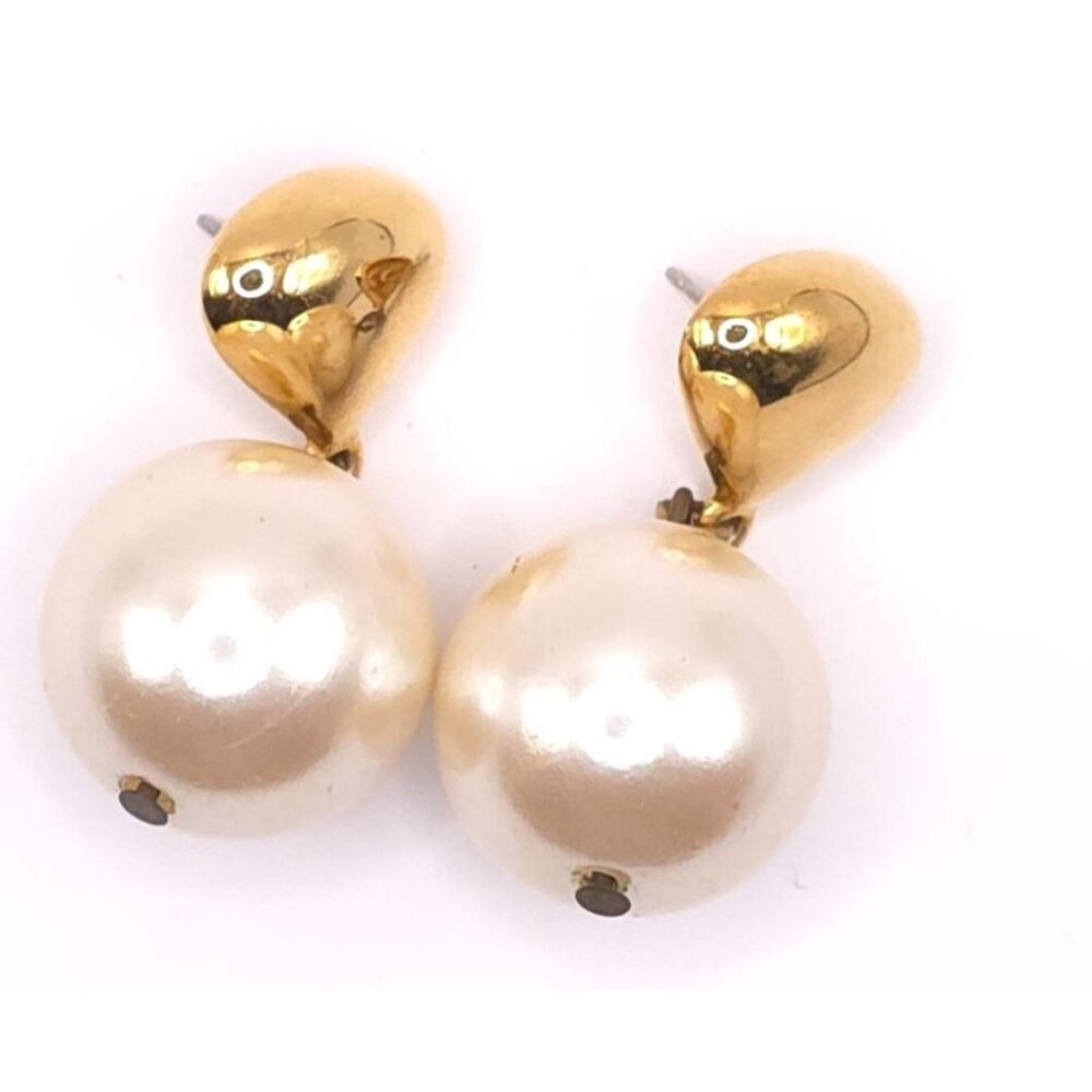 Gold Tone Baroque Pearl Drop Earrings Vintage Elegance Suspended In Harmony